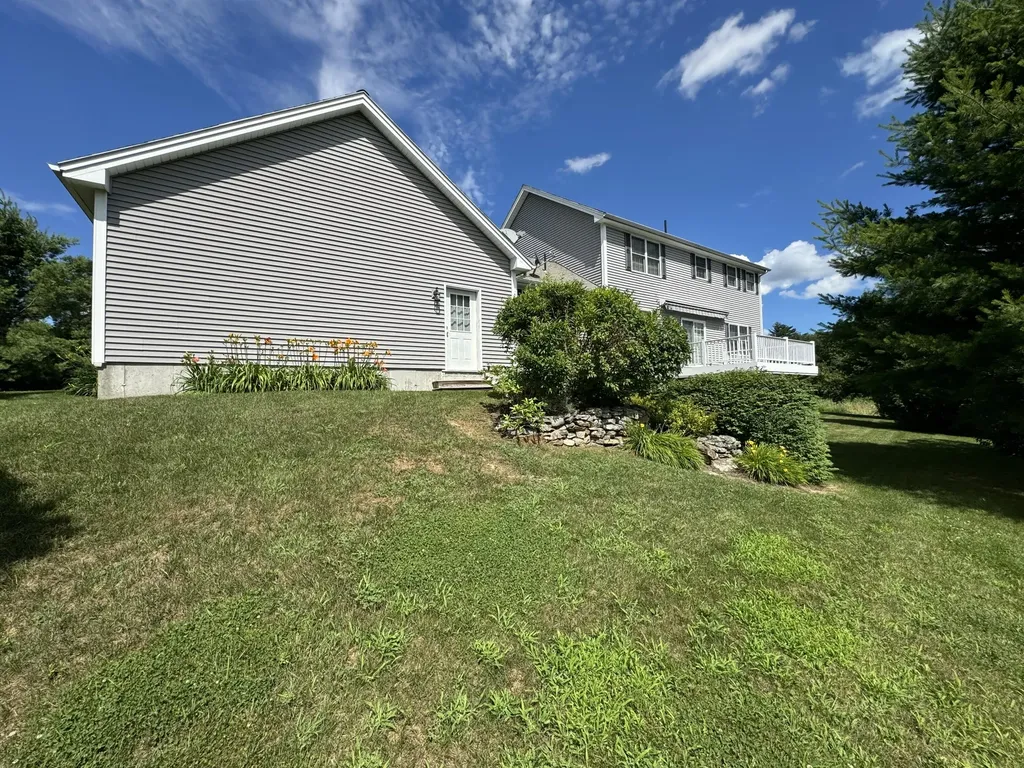 31 Pinnacle Drive Auburn ME 04210