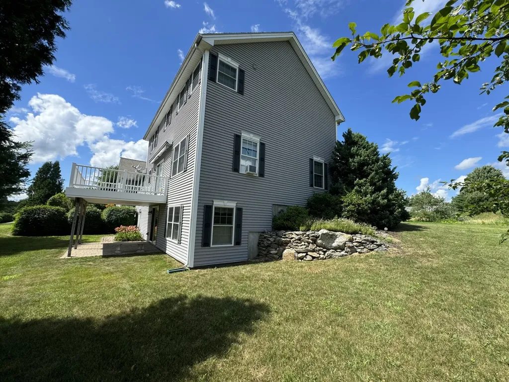 31 Pinnacle Drive Auburn ME 04210