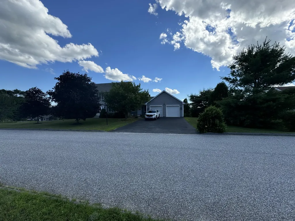 31 Pinnacle Drive Auburn ME 04210
