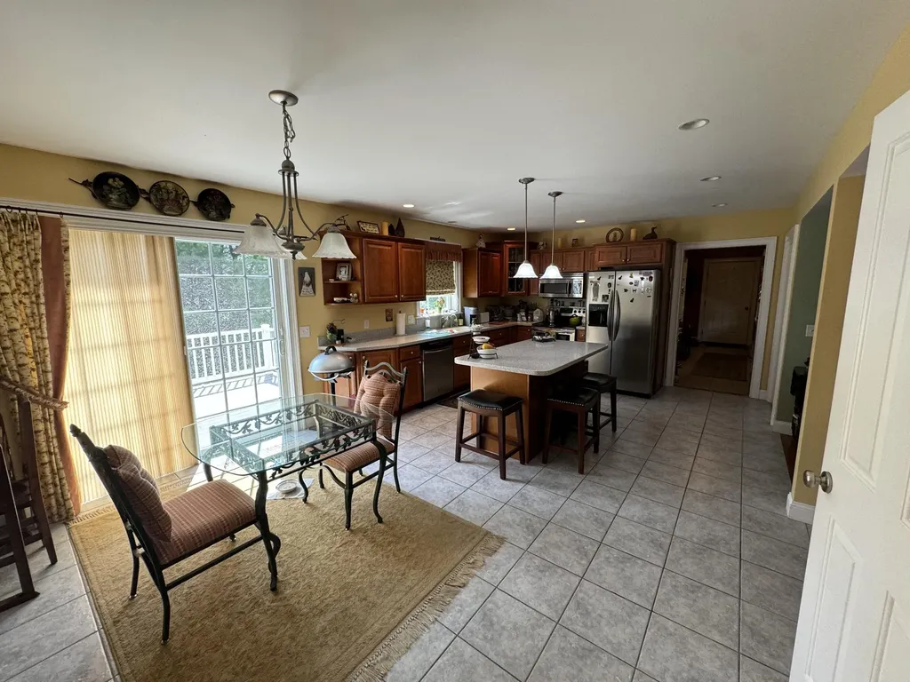 31 Pinnacle Drive Auburn ME 04210