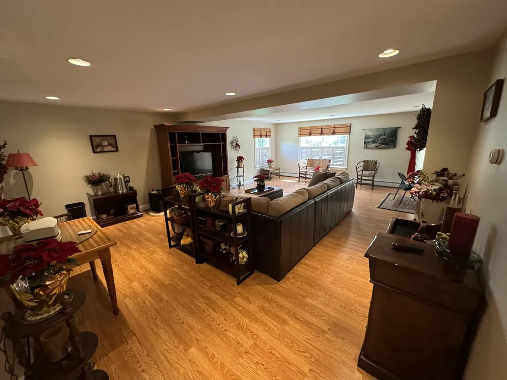 31 Pinnacle Drive Auburn ME 04210