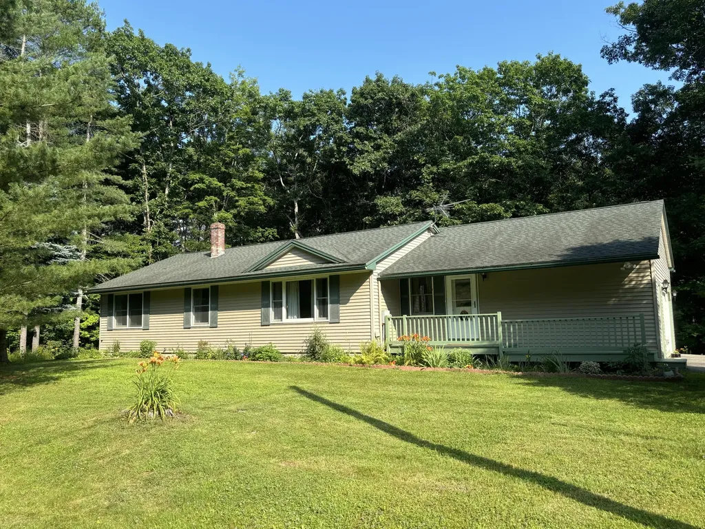 28 Mckenna Drive Randolph ME 04346