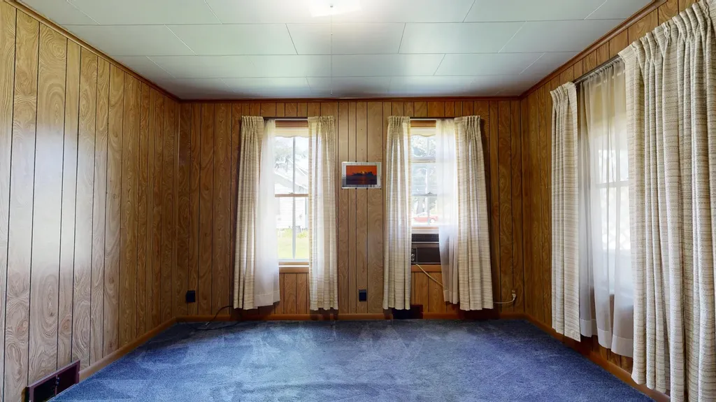 47 Grove Street Lewiston ME 04240