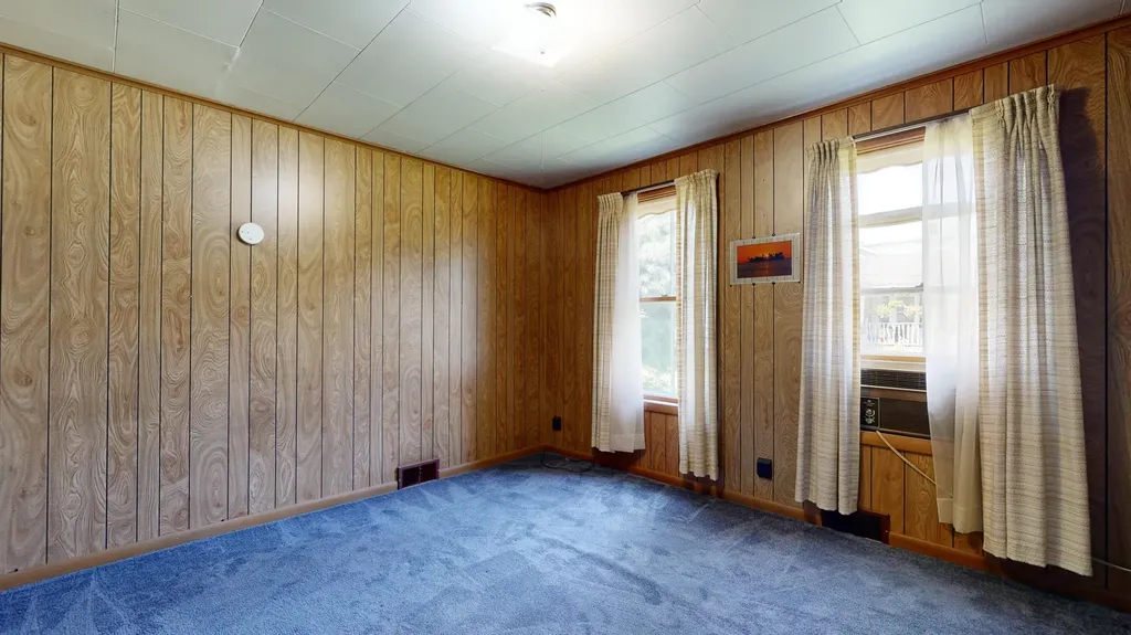 47 Grove Street Lewiston ME 04240