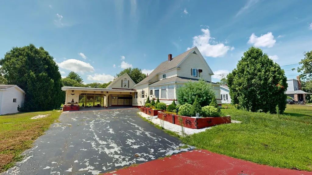 47 Grove Street Lewiston ME 04240