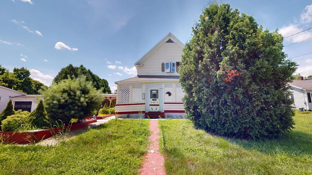 47 Grove Street Lewiston ME 04240