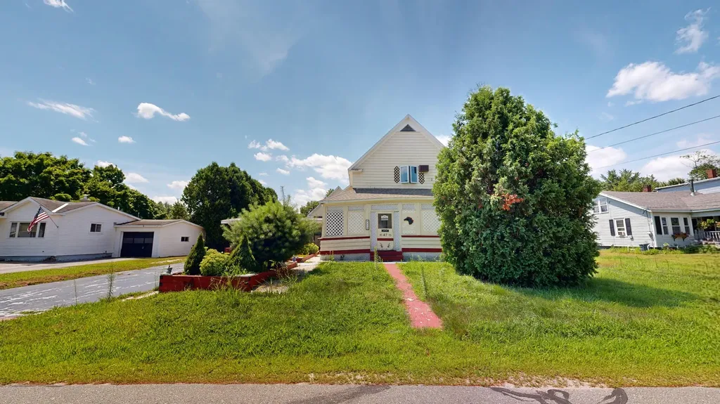 47 Grove Street Lewiston ME 04240