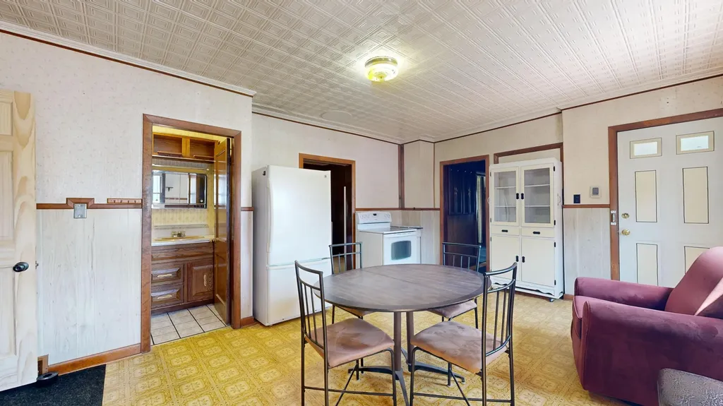 47 Grove Street Lewiston ME 04240