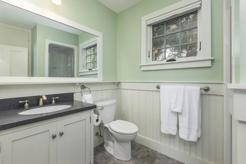 20 Sunset Road Portland ME 04108