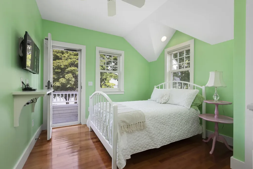 20 Sunset Road Portland ME 04108