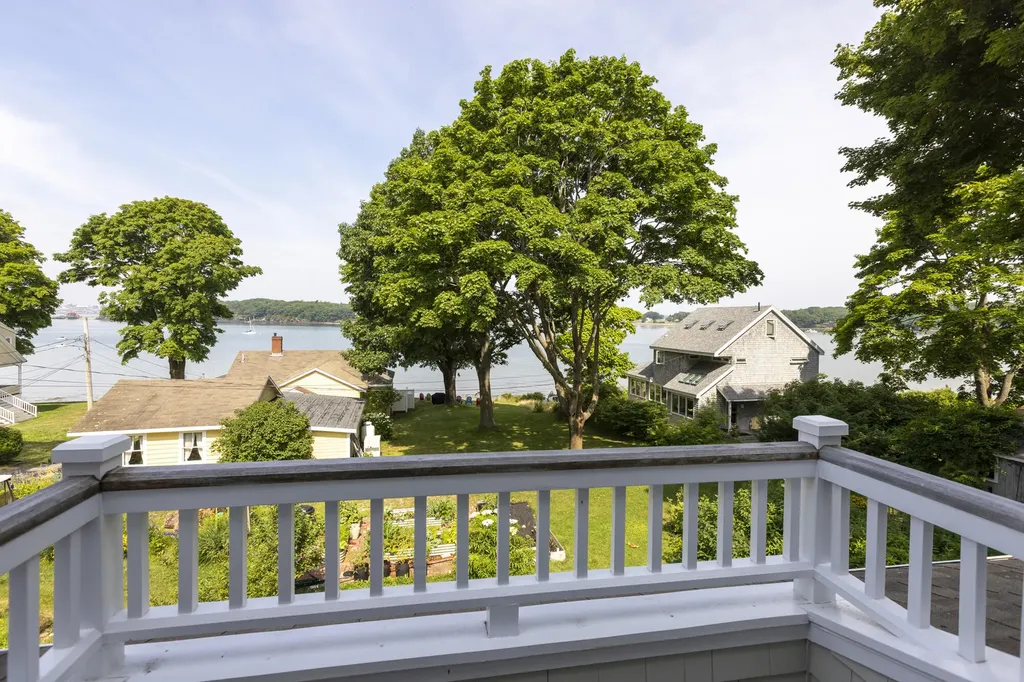 20 Sunset Road Portland ME 04108