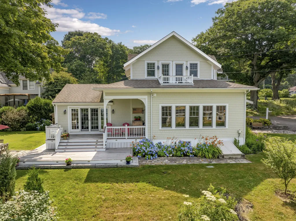 20 Sunset Road Portland ME 04108