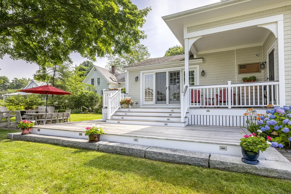 20 Sunset Road Portland ME 04108