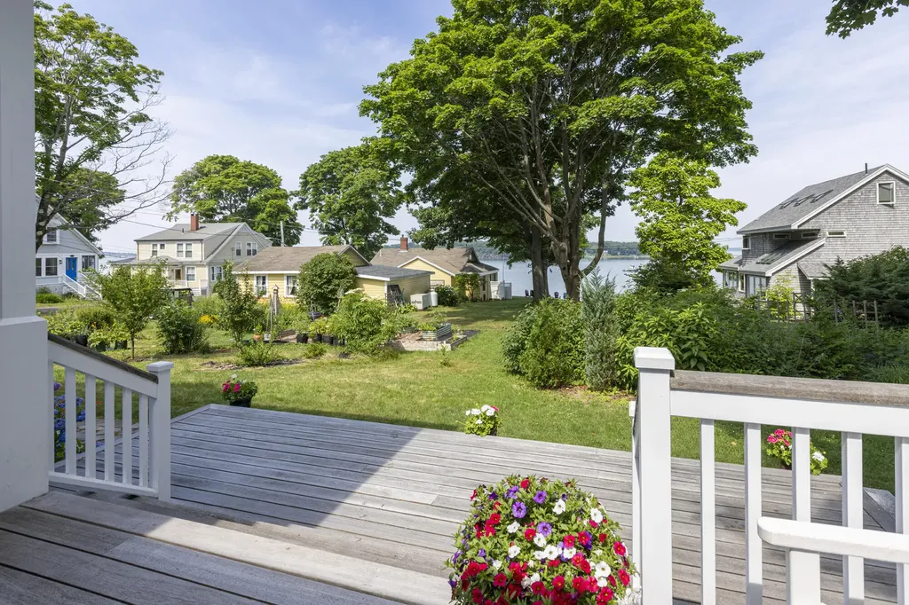 20 Sunset Road Portland ME 04108