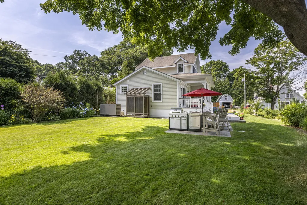 20 Sunset Road Portland ME 04108