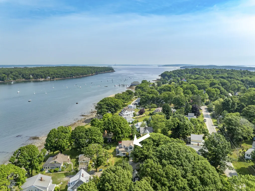 20 Sunset Road Portland ME 04108