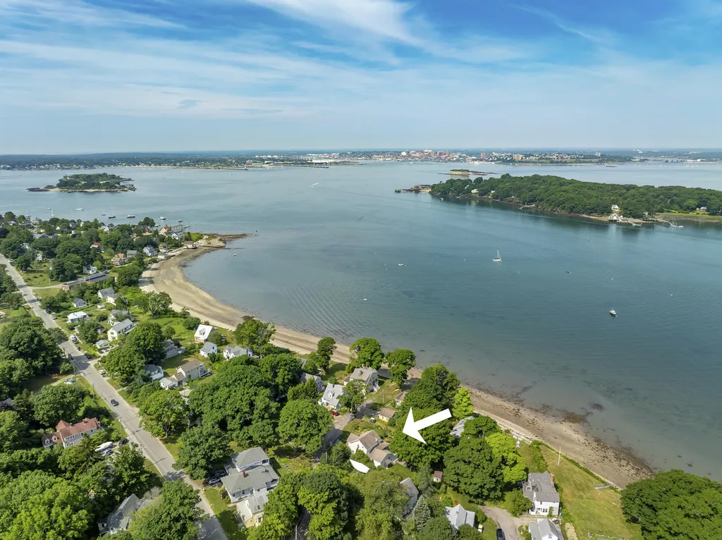 20 Sunset Road Portland ME 04108