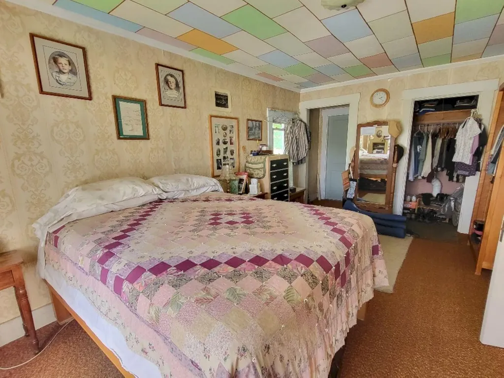 281 Temple Road Farmington ME 04938