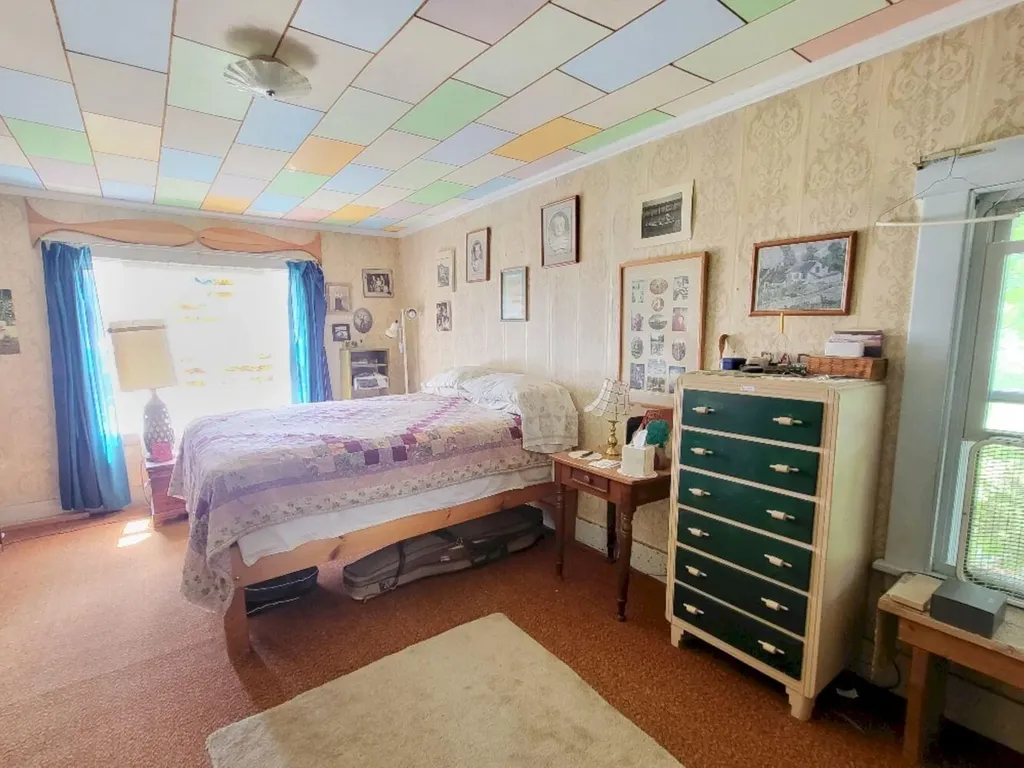 281 Temple Road Farmington ME 04938