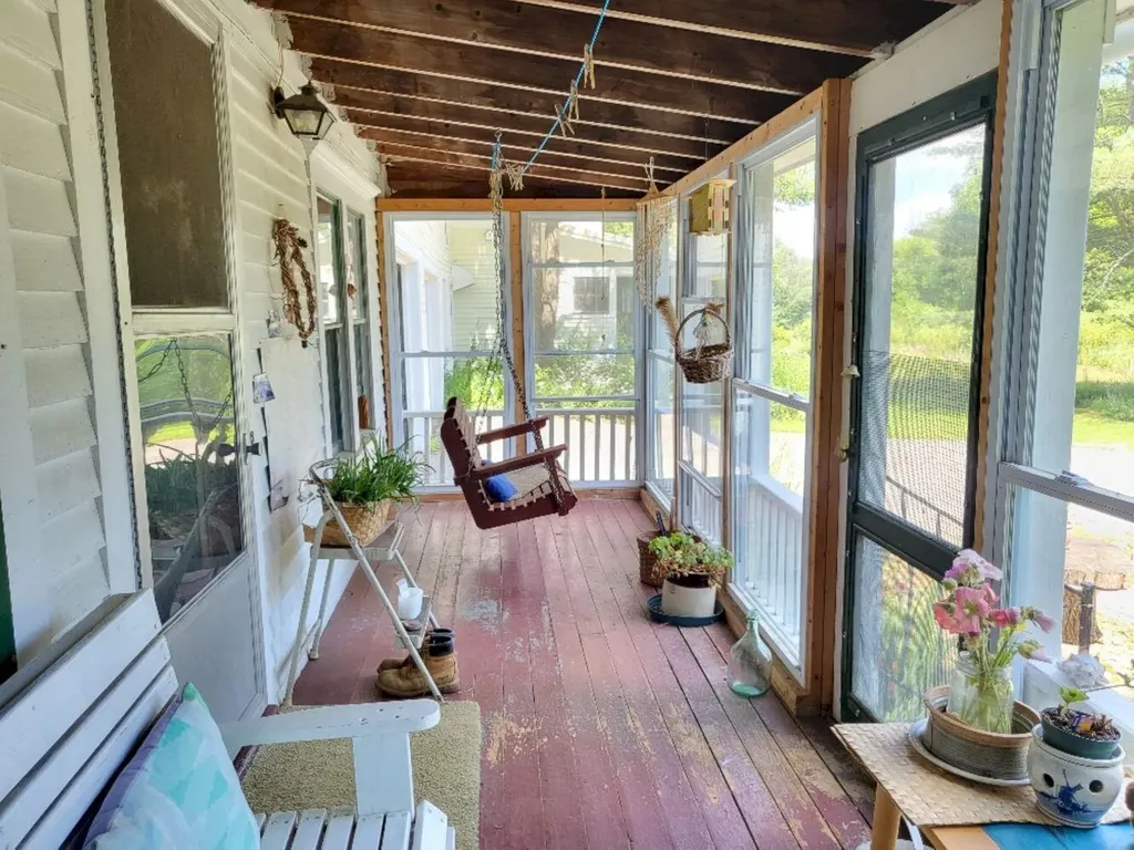 281 Temple Road Farmington ME 04938