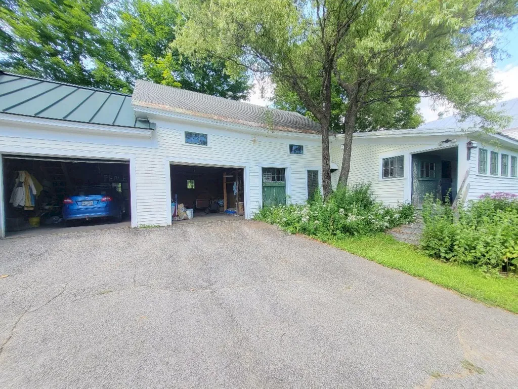 281 Temple Road Farmington ME 04938