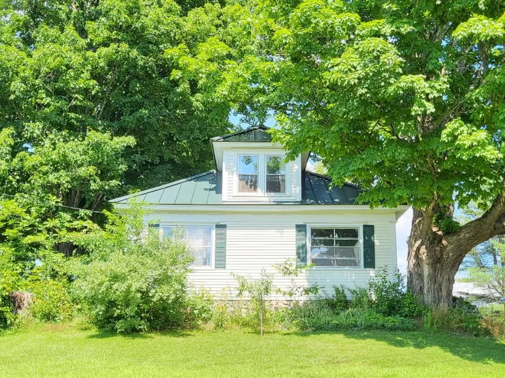 281 Temple Road Farmington ME 04938