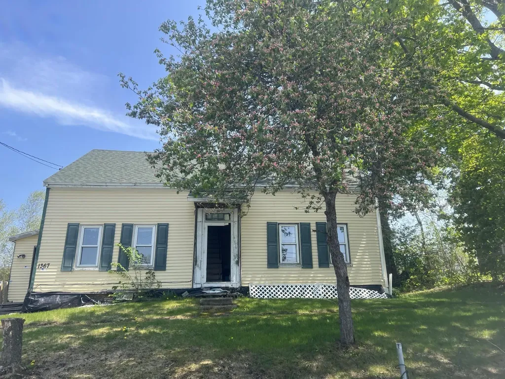 1367 Lakeview Drive China ME 04358