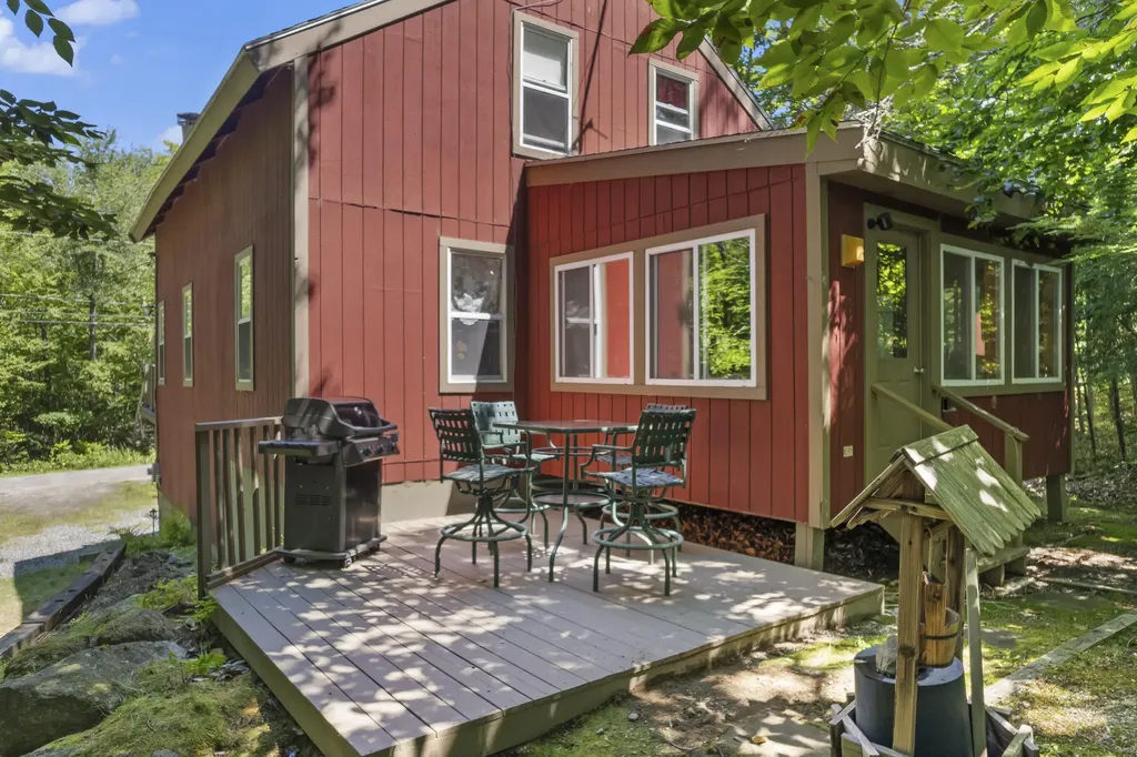 19 N North Beach Road Frye Island ME 04071