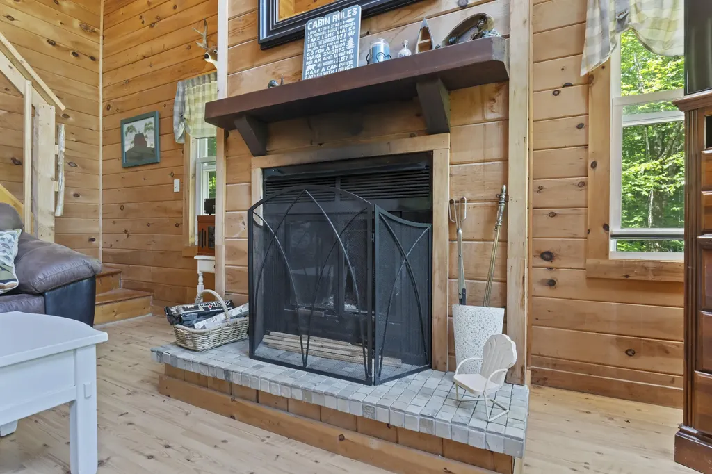 19 N North Beach Road Frye Island ME 04071