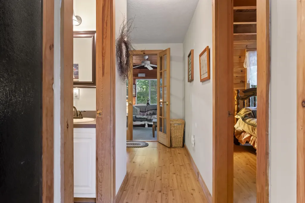 19 N North Beach Road Frye Island ME 04071