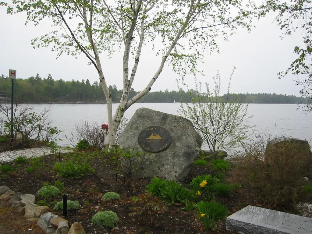 19 N North Beach Road Frye Island ME 04071