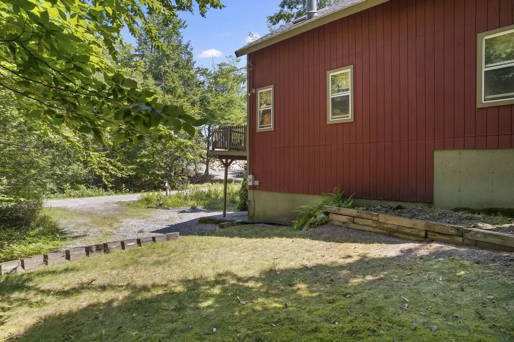 19 N North Beach Road Frye Island ME 04071