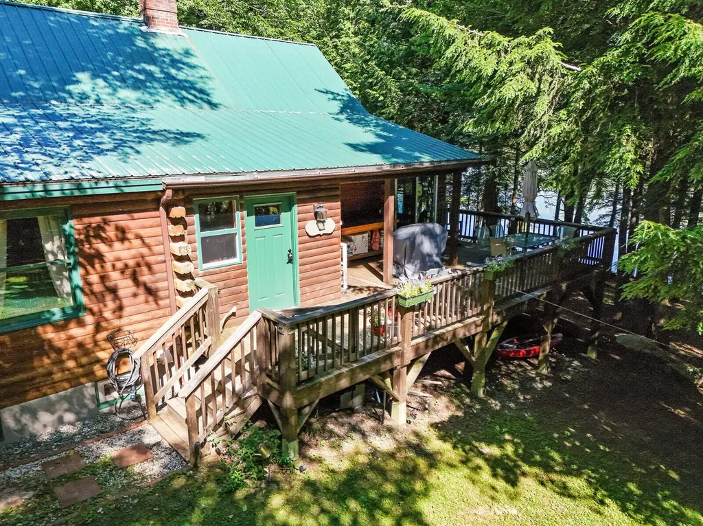 9 Water Lily Lane Fayette ME 04349