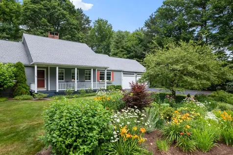 16 Locust Lane Brunswick ME 04011