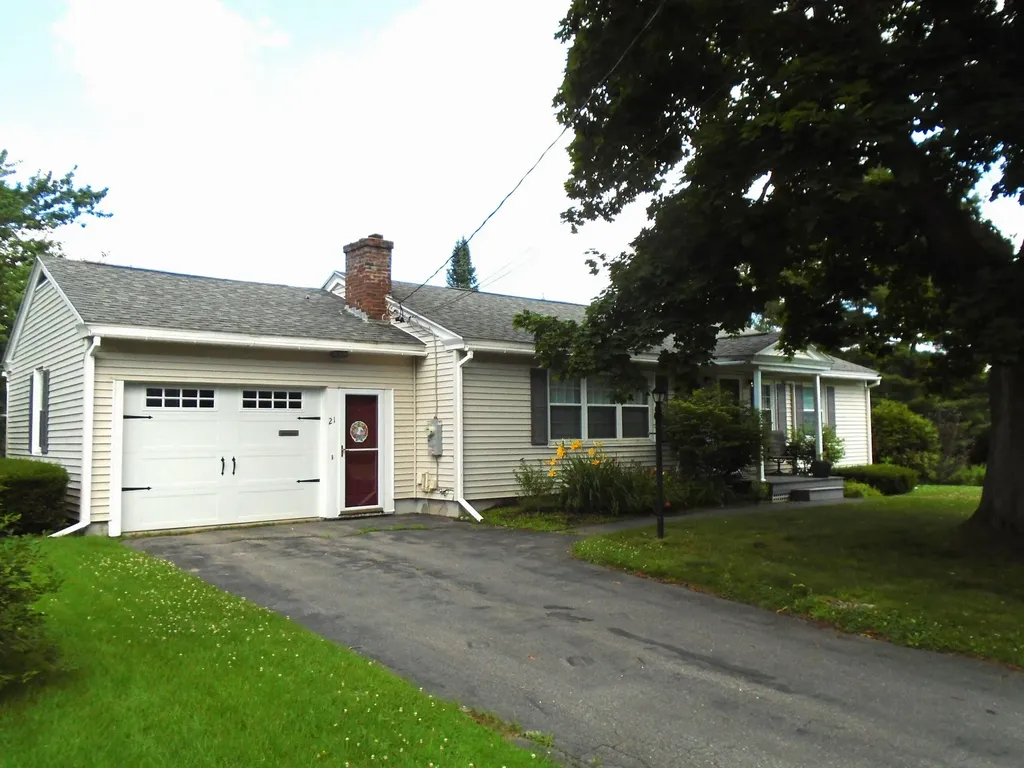 21 Glen Avenue Waterville ME 04901
