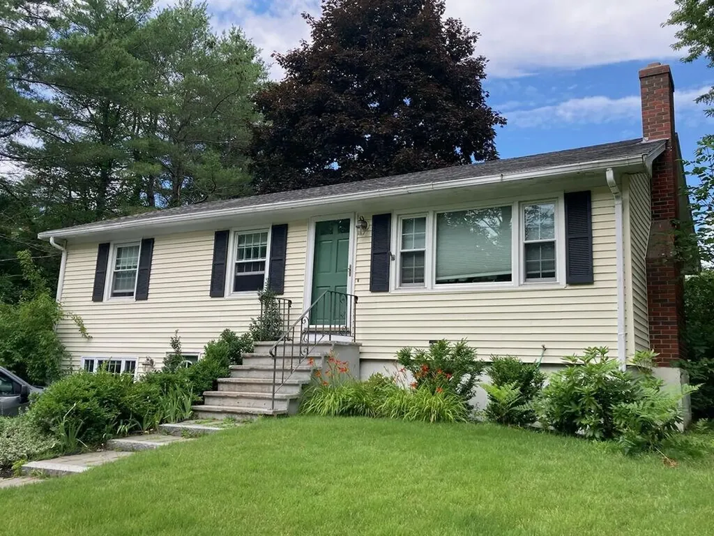 80 Middle Road Falmouth ME 04105