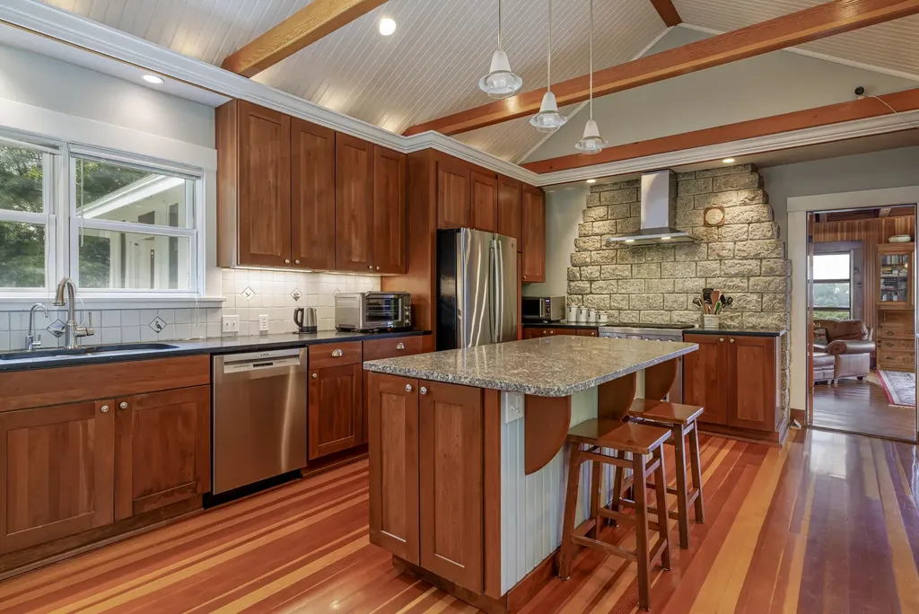 49 Oak Hill Lane Stonington ME 04681