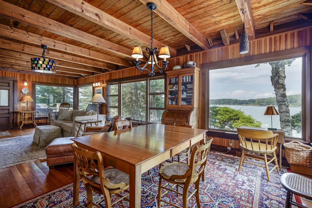 49 Oak Hill Lane Stonington ME 04681