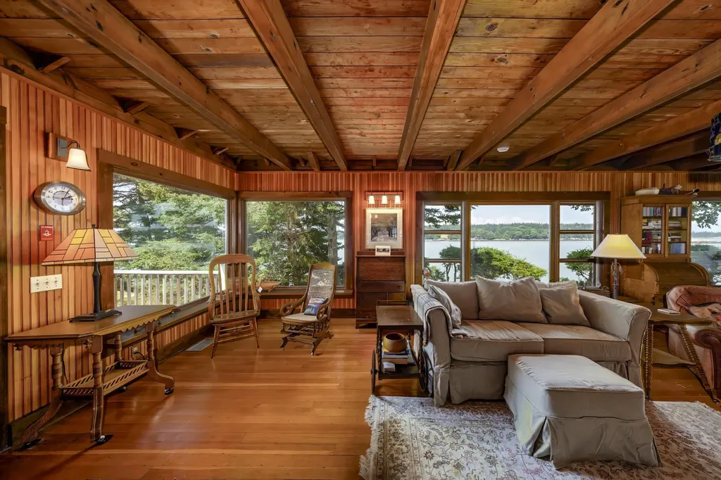 49 Oak Hill Lane Stonington ME 04681