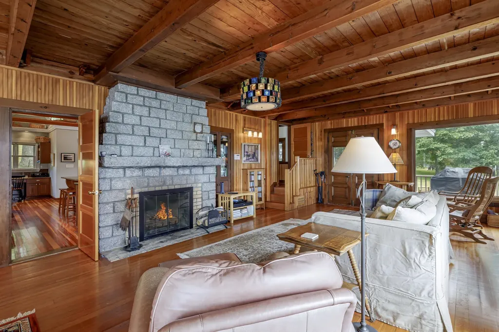 49 Oak Hill Lane Stonington ME 04681