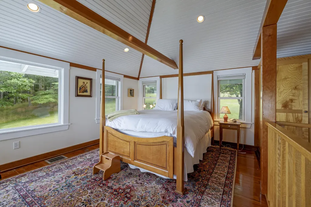 49 Oak Hill Lane Stonington ME 04681