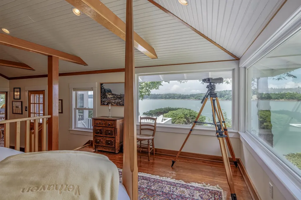 49 Oak Hill Lane Stonington ME 04681