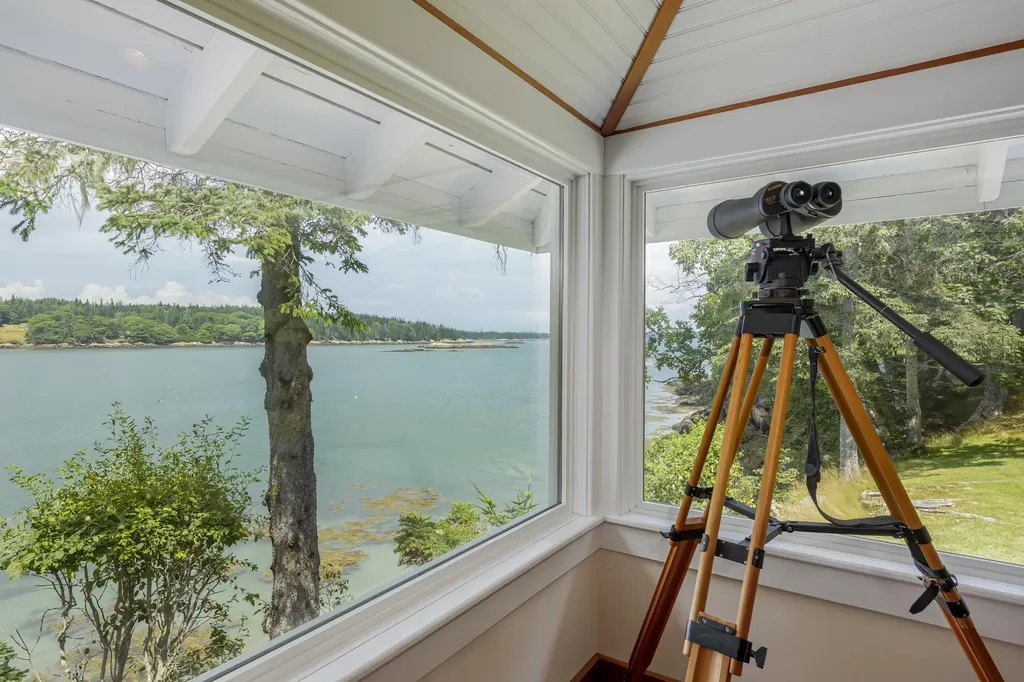 49 Oak Hill Lane Stonington ME 04681