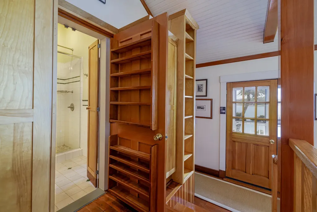 49 Oak Hill Lane Stonington ME 04681