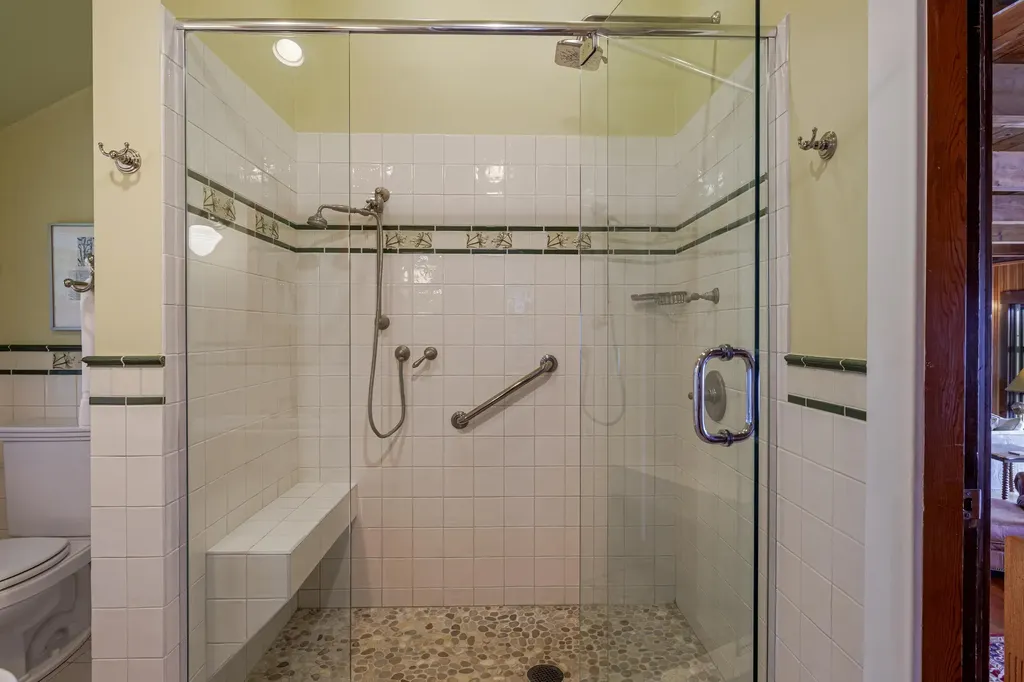 49 Oak Hill Lane Stonington ME 04681