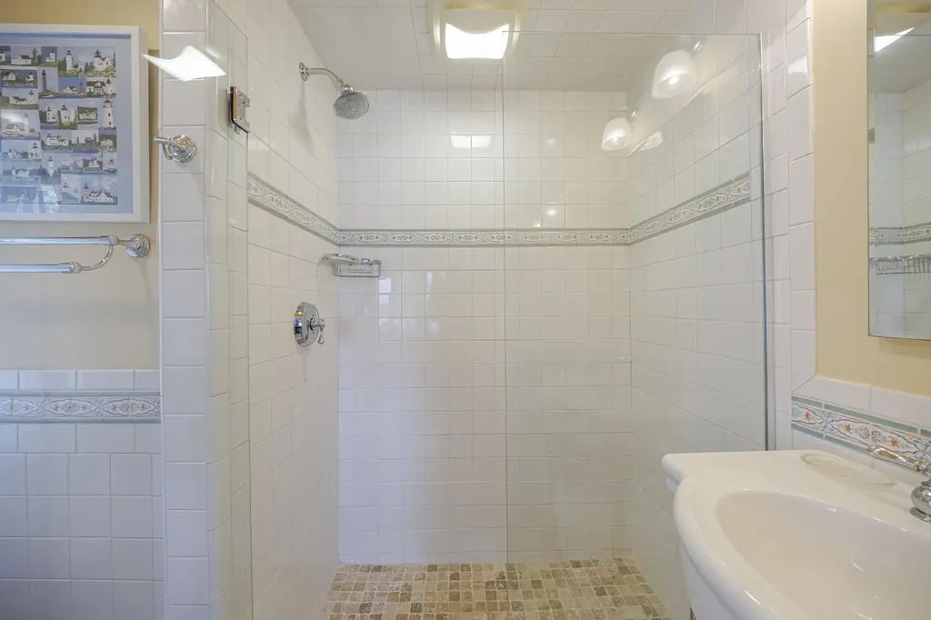 49 Oak Hill Lane Stonington ME 04681