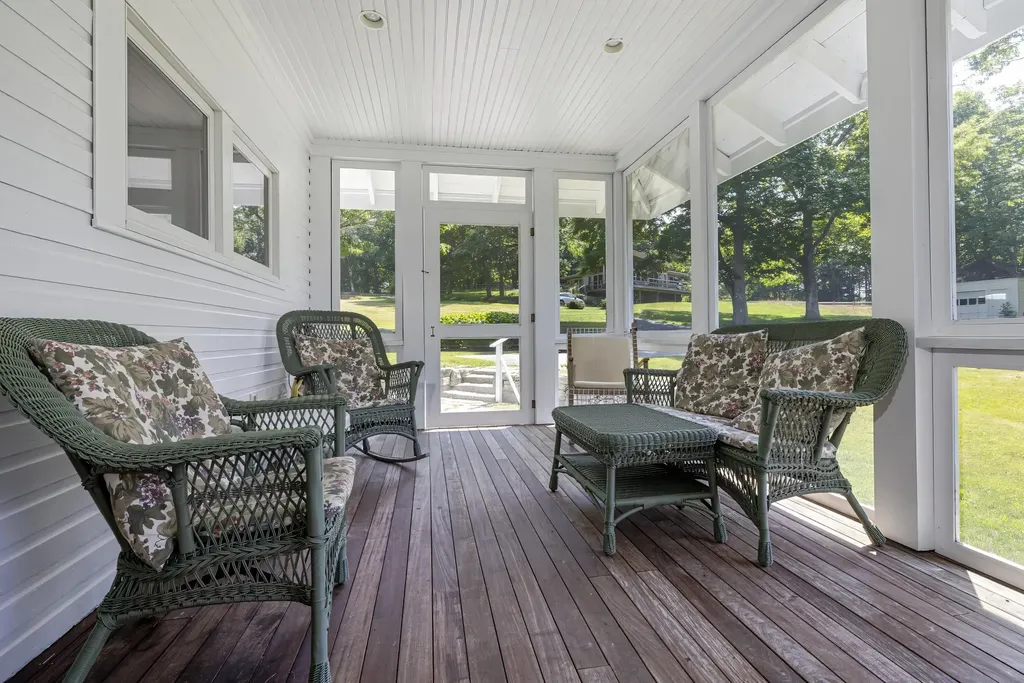 49 Oak Hill Lane Stonington ME 04681