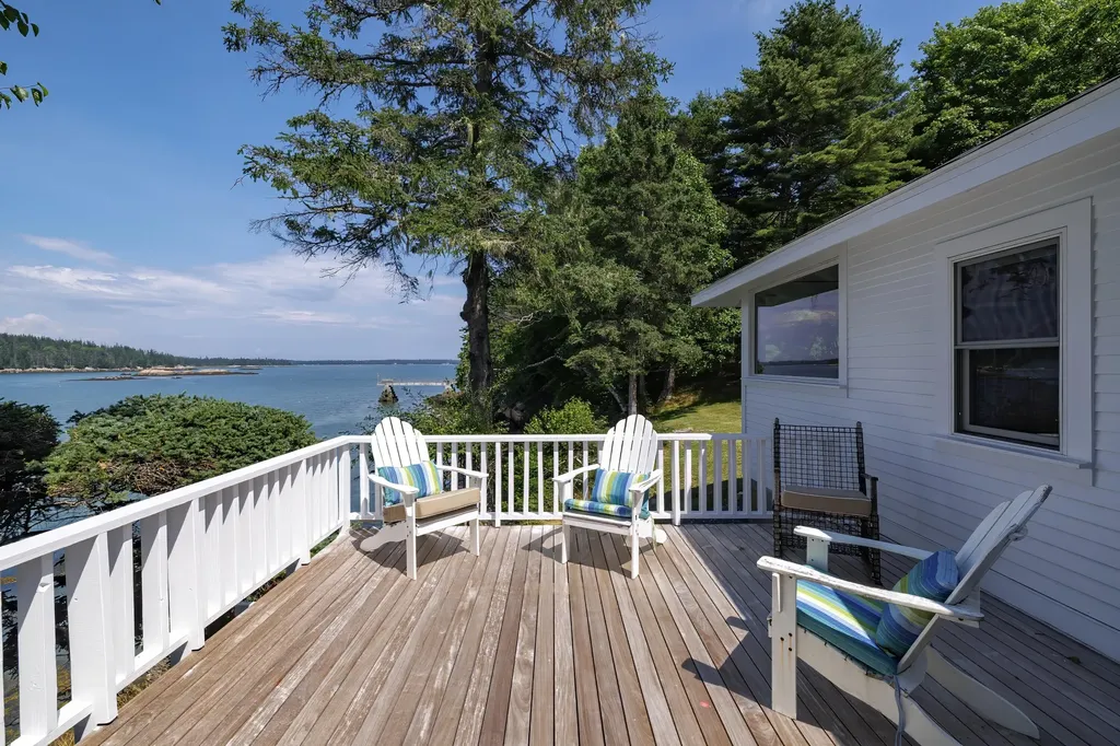 49 Oak Hill Lane Stonington ME 04681