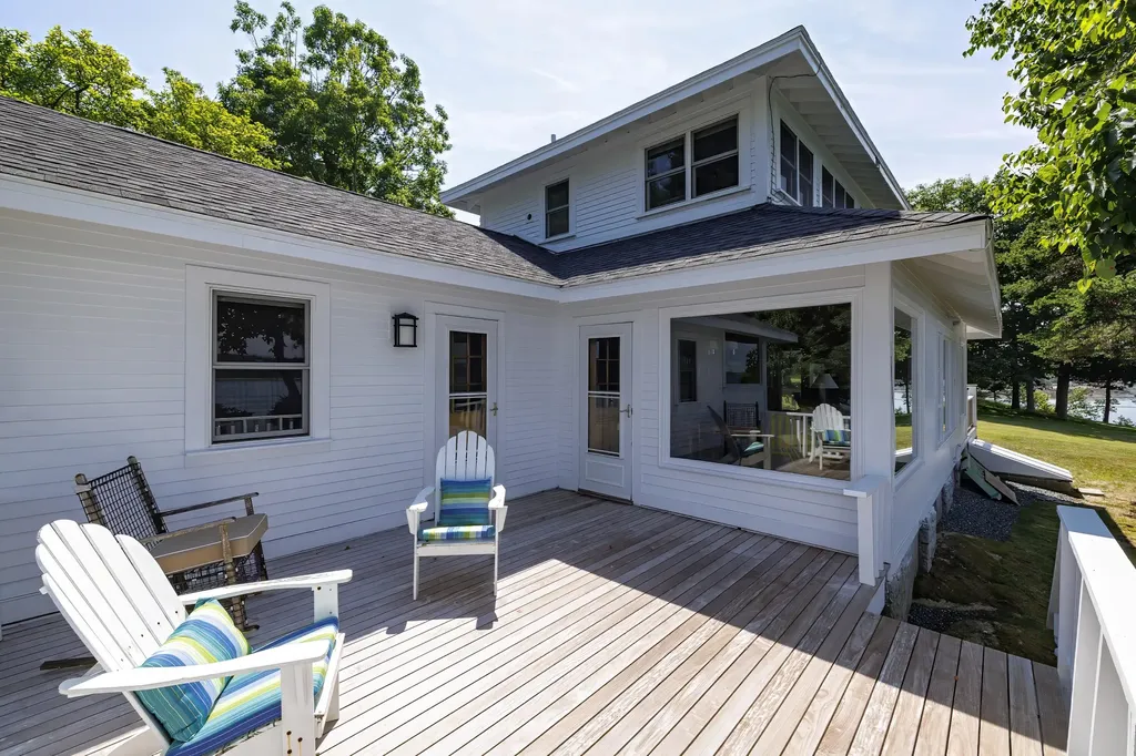 49 Oak Hill Lane Stonington ME 04681