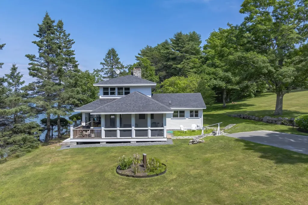 49 Oak Hill Lane Stonington ME 04681